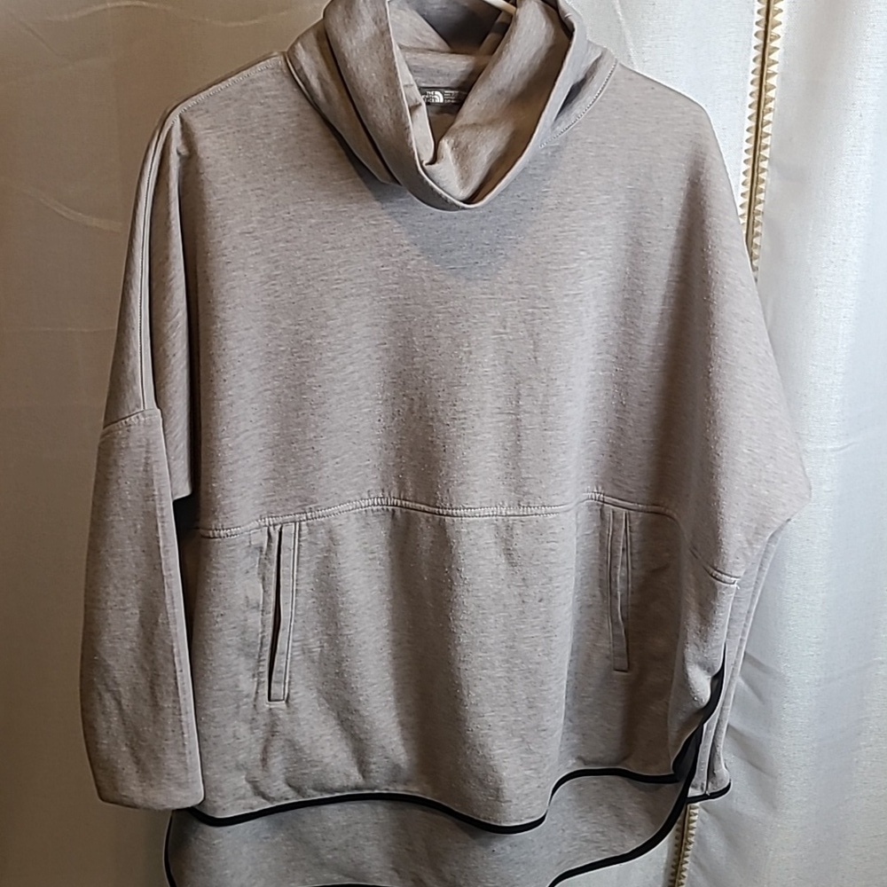 The North Face Women's Canyon Flats Stretch Poncho Pullover Size S/M Gray